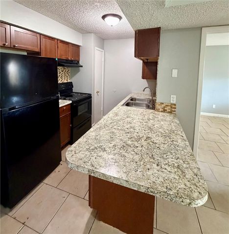 233 THORN TREE PLACE, Brandon, FL 33510