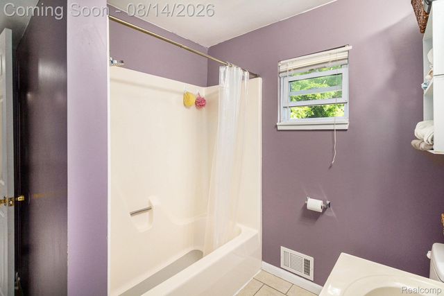 415 E Oliver Street, Corunna, MI 48817