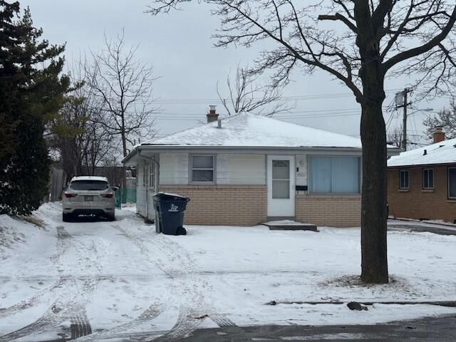 9001 W Thurston AVENUE, Milwaukee, WI 53225