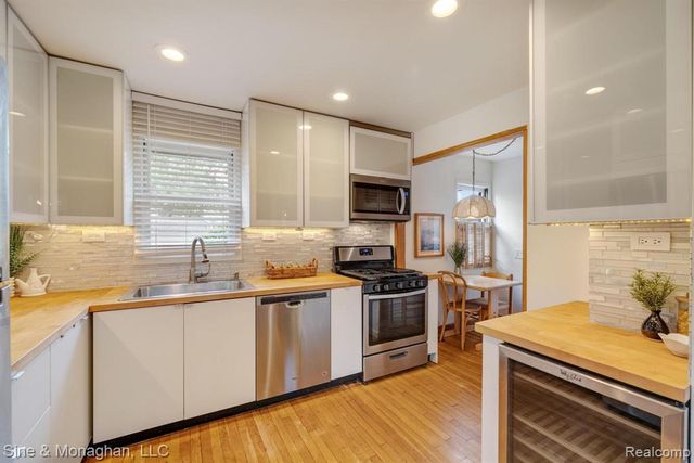 417 Cloverly Road, Grosse Pointe, MI 48236