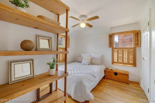417 Cloverly Road, Grosse Pointe, MI 48236