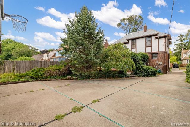 417 Cloverly Road, Grosse Pointe, MI 48236