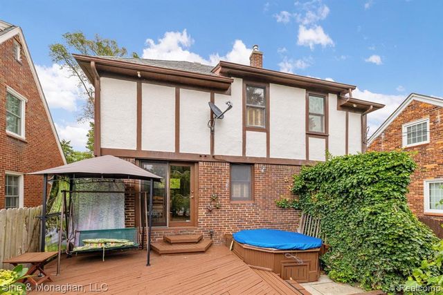 417 Cloverly Road, Grosse Pointe, MI 48236