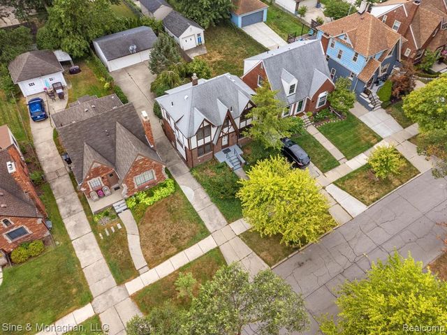 417 Cloverly Road, Grosse Pointe, MI 48236