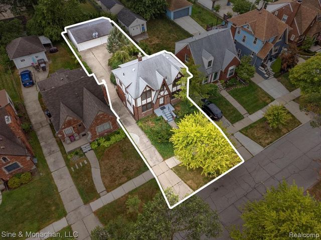 417 Cloverly Road, Grosse Pointe, MI 48236