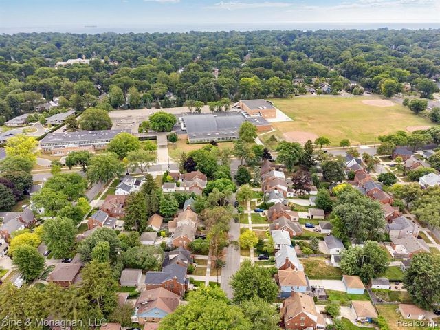 417 Cloverly Road, Grosse Pointe, MI 48236