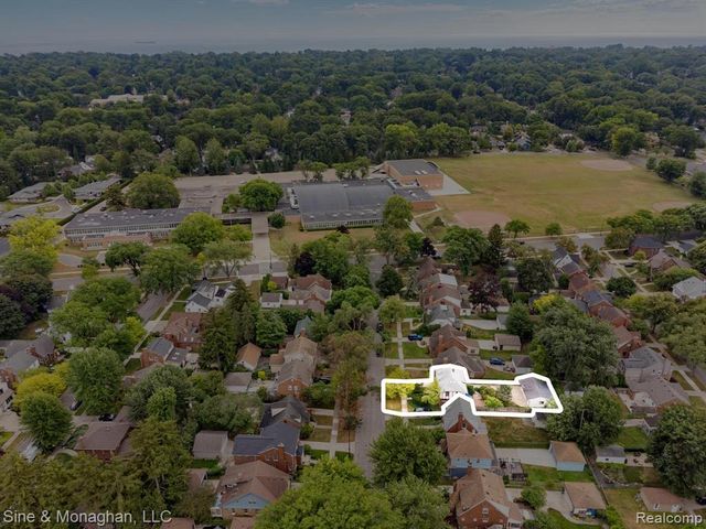 417 Cloverly Road, Grosse Pointe, MI 48236