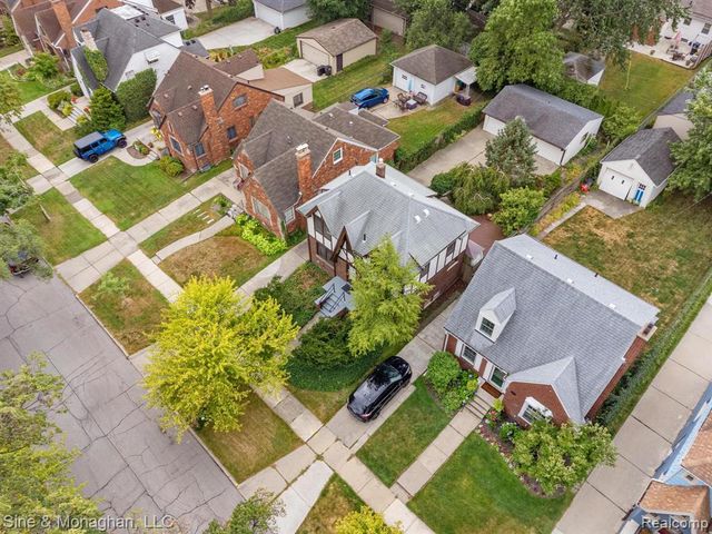 417 Cloverly Road, Grosse Pointe, MI 48236
