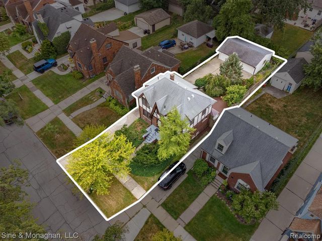 417 Cloverly Road, Grosse Pointe, MI 48236