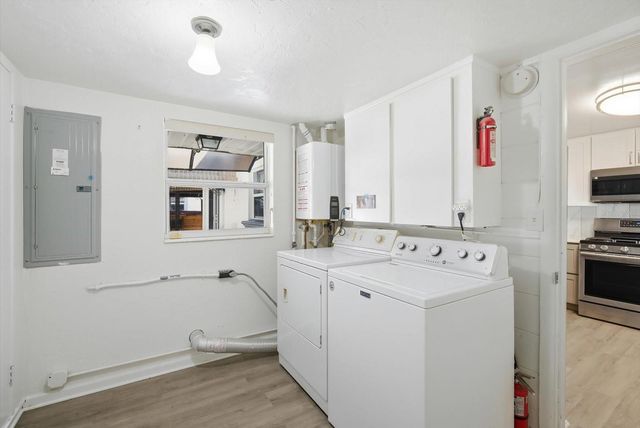 6035 HOPKINS DRIVE N, Bradenton, FL 34207