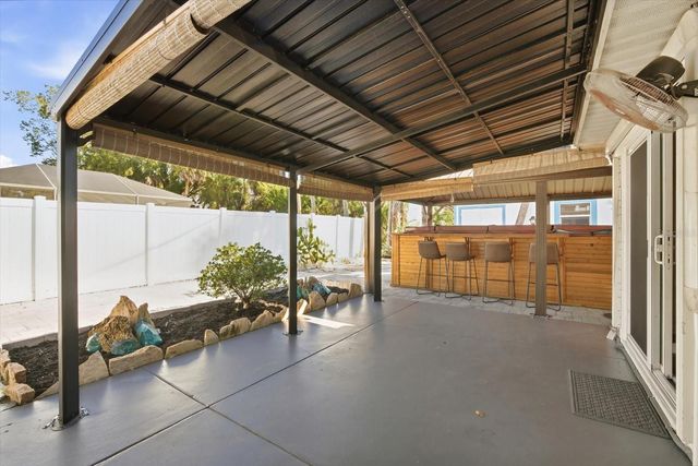 6035 HOPKINS DRIVE N, Bradenton, FL 34207