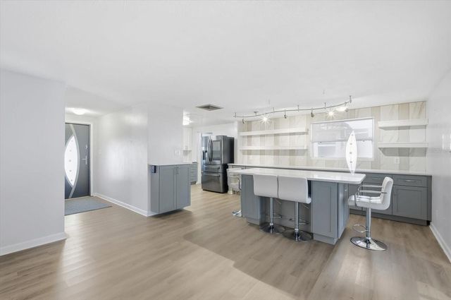 6035 HOPKINS DRIVE N, Bradenton, FL 34207