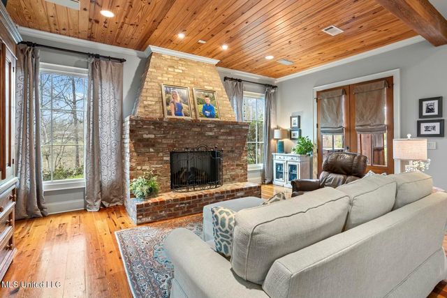 104 Cherry Laurel Court, Ridgeland, MS 39157