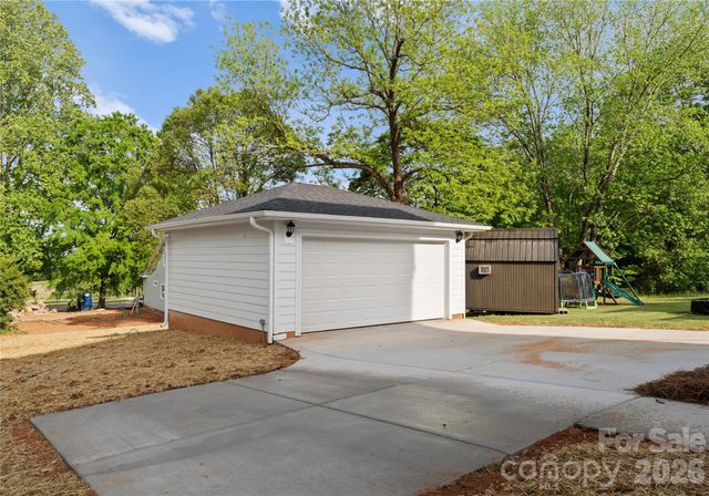 708 Ann Drive, Belmont, NC 28012