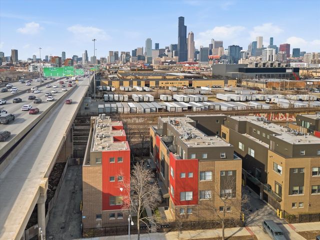 648 W 16th Street 2, Chicago, IL 60616