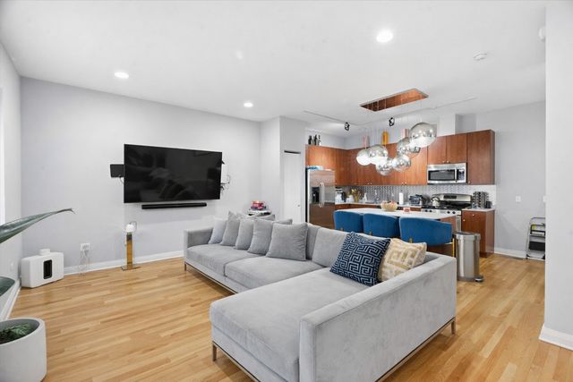 648 W 16th Street 2, Chicago, IL 60616