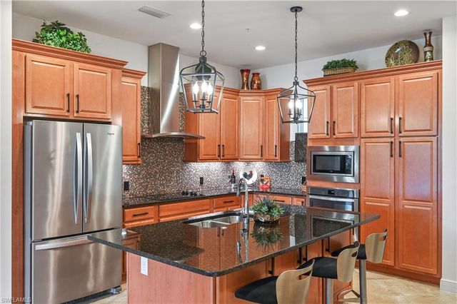 21450 Strada Nuova CIR 303, Estero, FL 33928