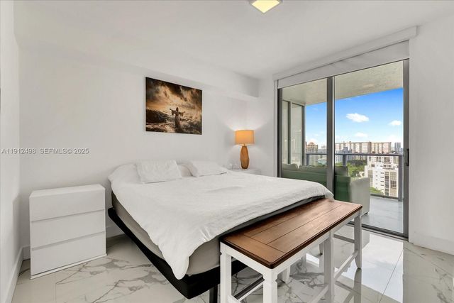 300 Sunny Isles Boulevard 41203, Sunny Isles Beach, FL 33160