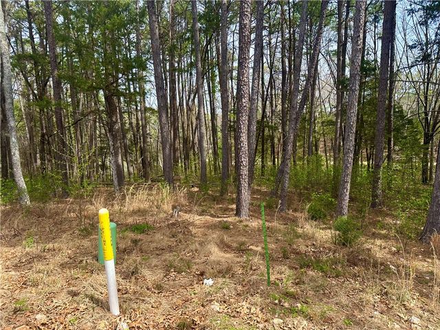 17 Pine Crest Lane, Eureka Springs, AR 72632