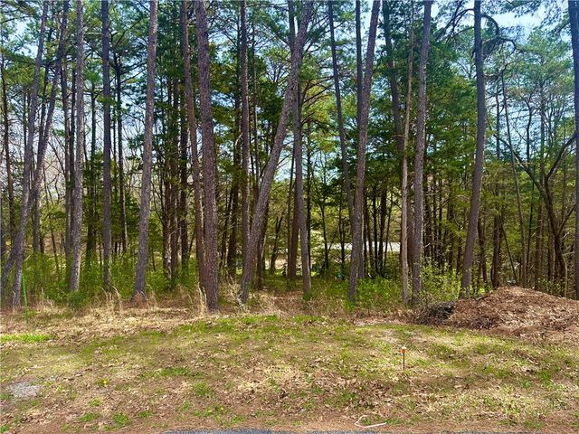 17 Pine Crest Lane, Eureka Springs, AR 72632