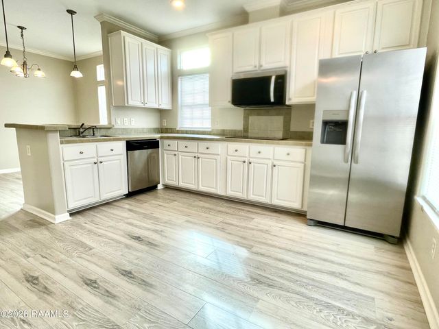 102 Stoneburg Drive, Duson, LA 70529