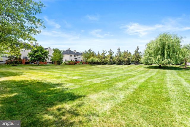 55 SCARLET OAK DR, Princeton, NJ 08540