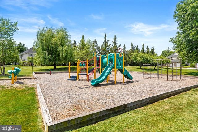 55 SCARLET OAK DR, Princeton, NJ 08540