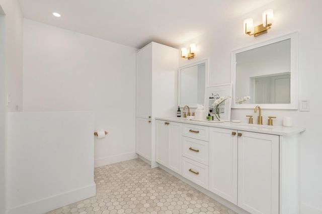 320 Linda Lane, West Palm Beach, FL 33405
