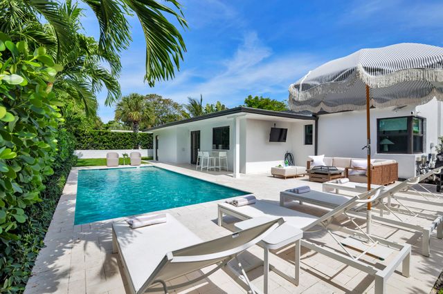 320 Linda Lane, West Palm Beach, FL 33405