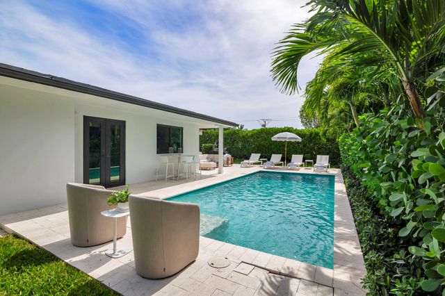320 Linda Lane, West Palm Beach, FL 33405