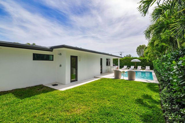 320 Linda Lane, West Palm Beach, FL 33405