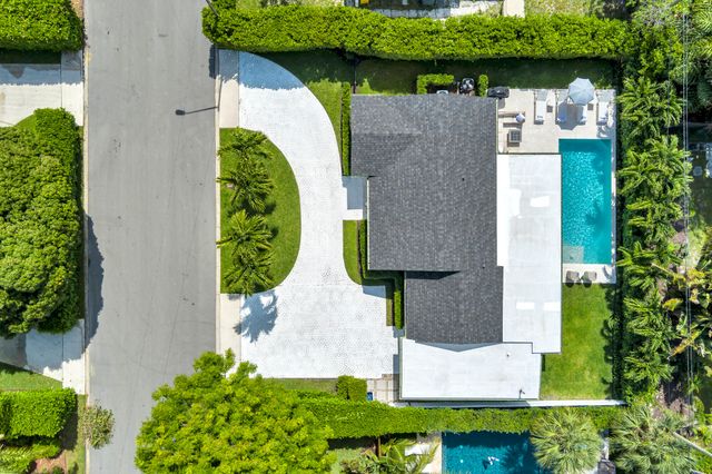 320 Linda Lane, West Palm Beach, FL 33405