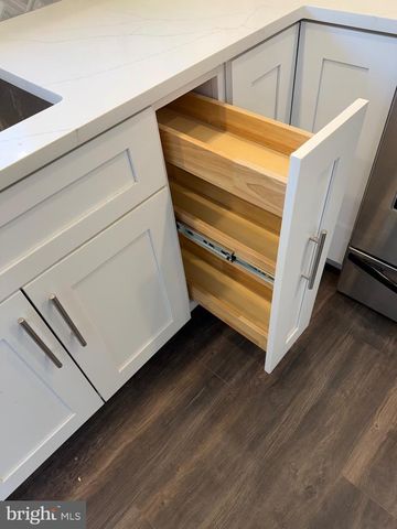 211 SHOSHONI TRL, Browns Mills, NJ 08015