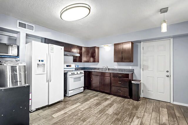 231 56TH Street NW, Albuquerque, NM 87105