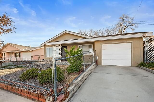 231 56TH Street NW, Albuquerque, NM 87105