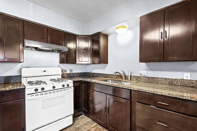 231 56TH Street NW, Albuquerque, NM 87105