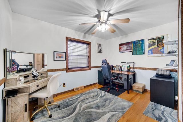 1761 Selo Drive, Schererville, IN 46375