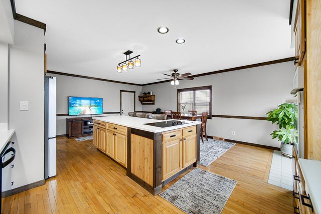 1761 Selo Drive, Schererville, IN 46375