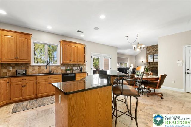 5925 Robin Lane, Upper Saucon Twp, PA 18036