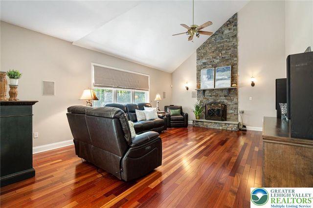 5925 Robin Lane, Upper Saucon Twp, PA 18036