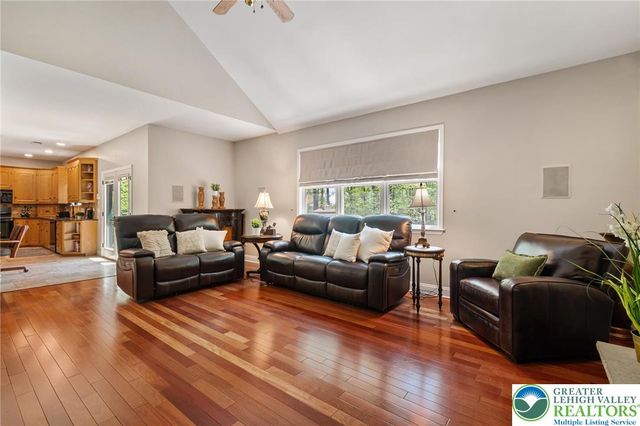 5925 Robin Lane, Upper Saucon Twp, PA 18036