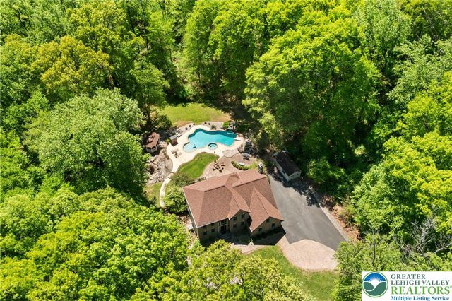 5925 Robin Lane, Upper Saucon Twp, PA 18036