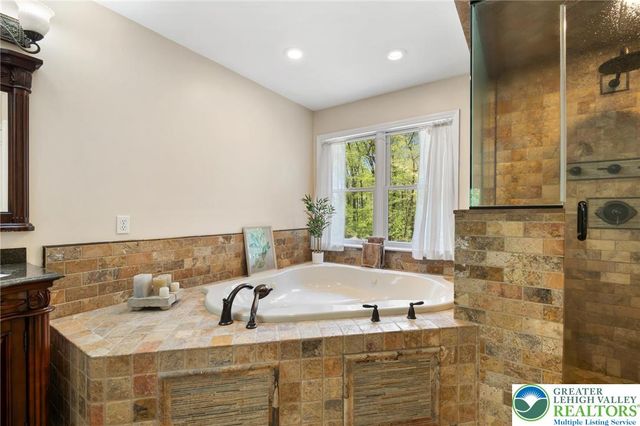 5925 Robin Lane, Upper Saucon Twp, PA 18036