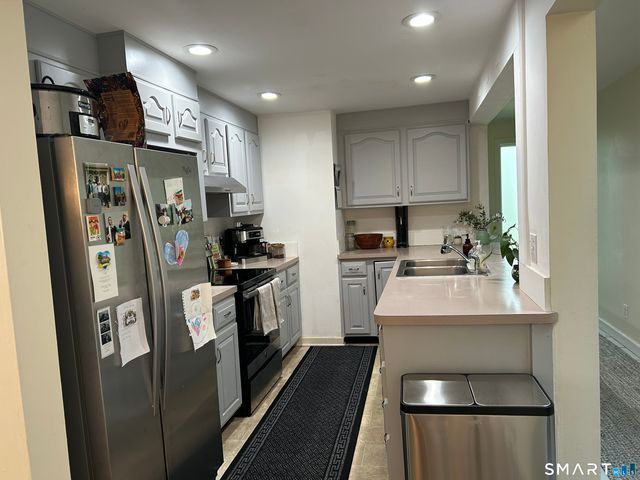 33 River Street, New Canaan, CT 06840