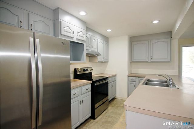 33 River Street, New Canaan, CT 06840