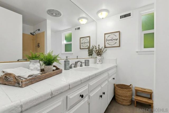 820 Cookie Lane, Fallbrook, CA 92028