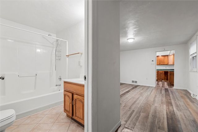 2004 Woodmont Ave, Arnold, PA 15068