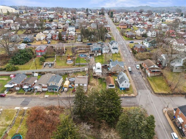 2004 Woodmont Ave, Arnold, PA 15068