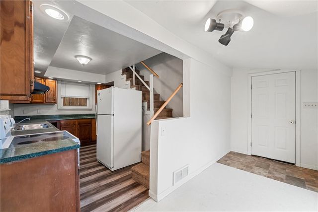 2004 Woodmont Ave, Arnold, PA 15068