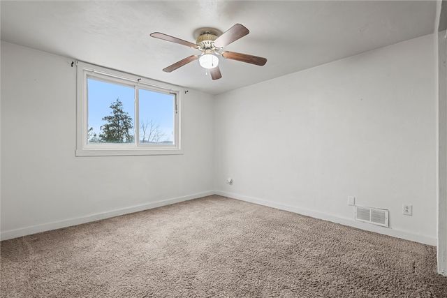 2004 Woodmont Ave, Arnold, PA 15068